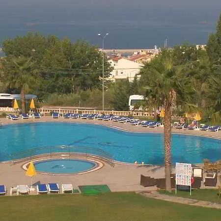 Royal Palace Hotell 4*