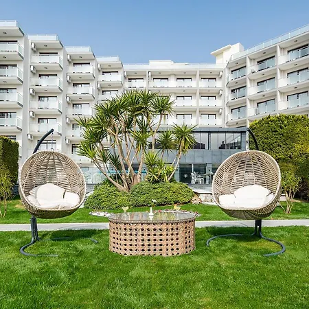 Royal Palace Hotell 4*