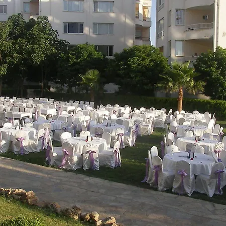 Royal Palace Hotell 4*