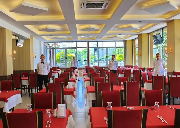 Royal Palace Otel 4*