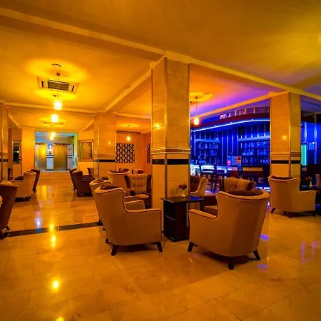 فندق Royal Palace كوشاداسيه