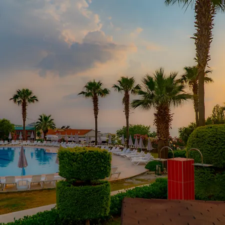 Royal Palace Hotel Kuşadası