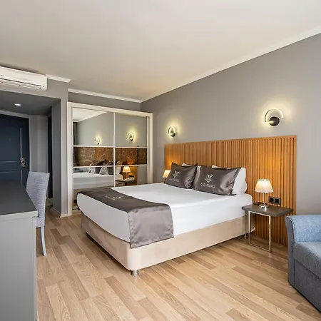 Royal Palace Hotel Kusadasi